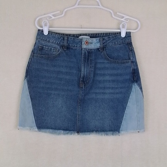 Forever 21 Color Block Mini Jean Skirt Size Large‎ in Light Wash Denim - Picture 1 of 13